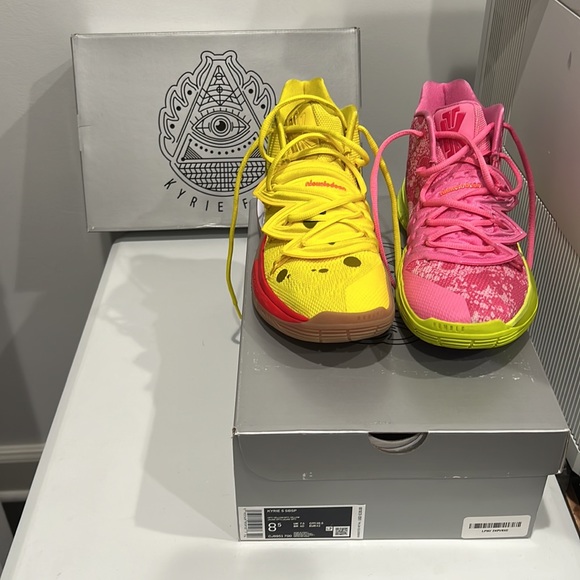Selling my rare Kyrie 5 SpongeBob and Patrick mismatch- size 8.5 mens - Picture 5 of 5